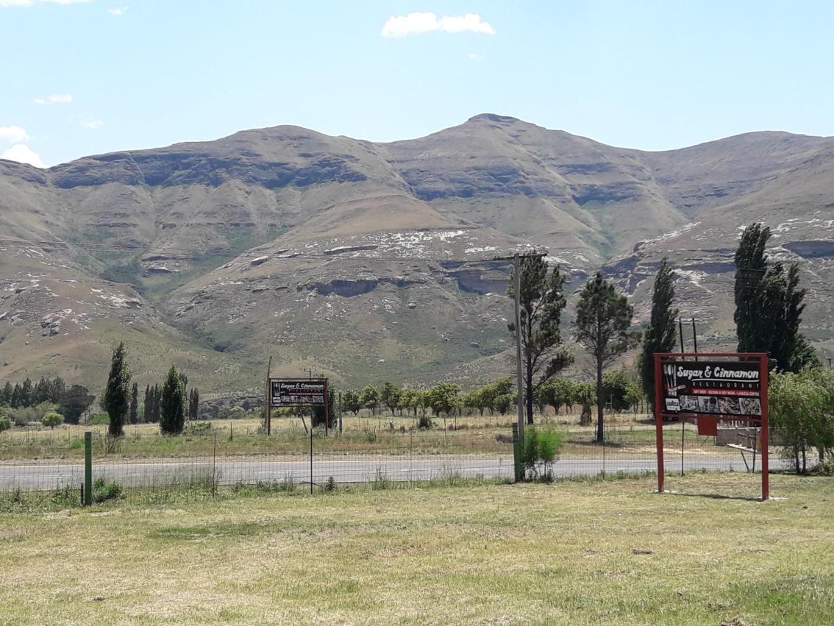 Willow Manor Clarens Exteriör bild